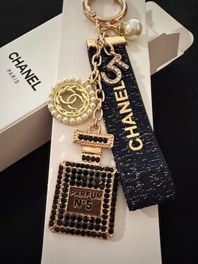 CHANEL Gold and Black Pearl Logo Key & Charm Holder